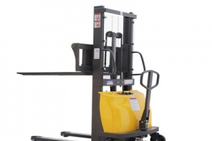 半電動平衡重堆高車操作培訓視頻！