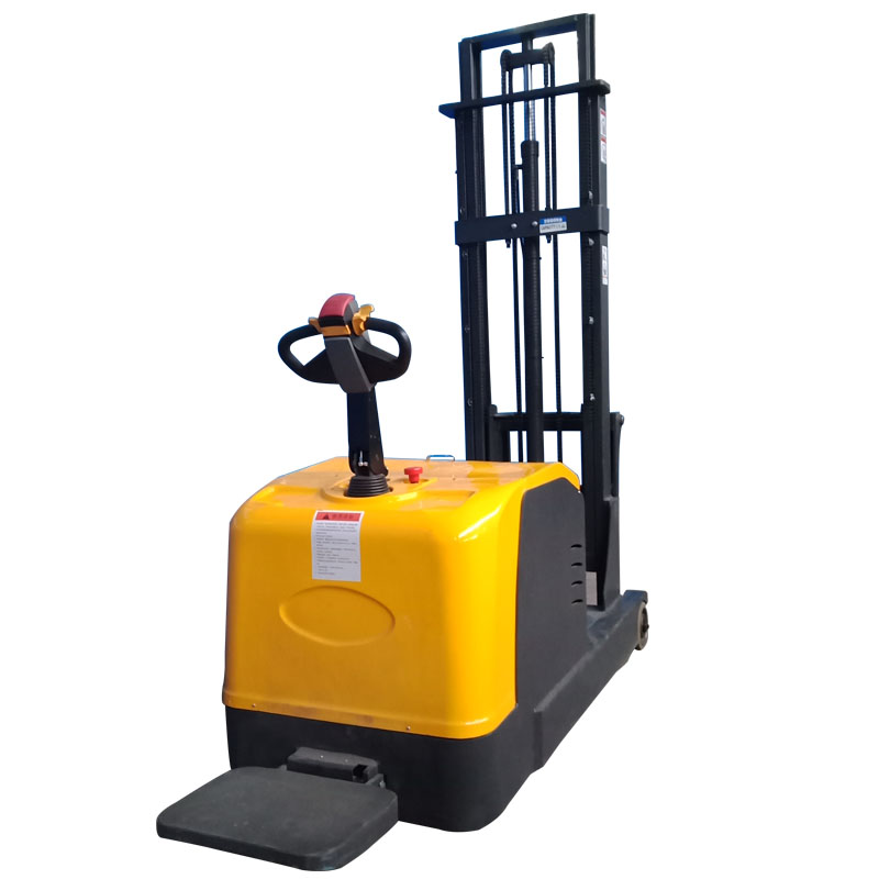 全電動(dòng)堆高車(chē)生產(chǎn)廠家操作堆高車(chē)要注意什么