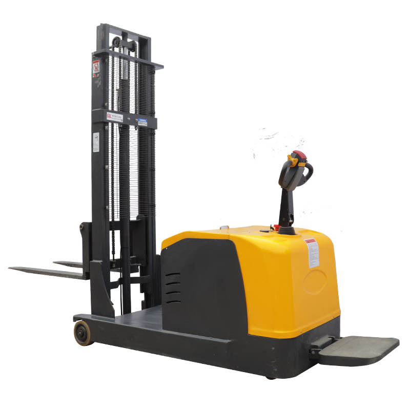 全電動(dòng)堆高車(chē)生產(chǎn)廠家操作堆高車(chē)要注意什么