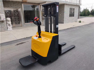 全自動電動堆高車