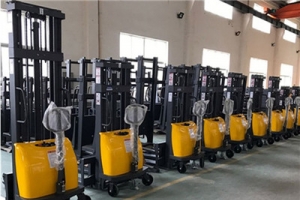 半電動液壓堆高車使用時應注意哪些?