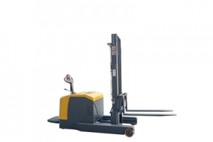 倉(cāng)儲(chǔ)叉車(chē)廠家公司：叉車(chē)鉛酸電池?fù)p壞的因素