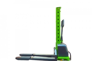 倉儲叉車廠家保養(yǎng)叉車充電器的細(xì)則