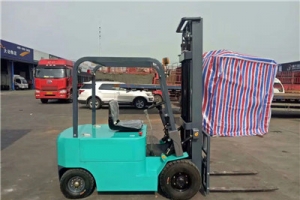 倉儲電動(dòng)叉車廠家提示電動(dòng)叉車到底要怎么保養(yǎng)？