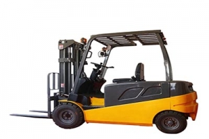 電動(dòng)倉儲(chǔ)叉車有哪些優(yōu)勢?