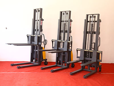 半電動(dòng)堆高車(chē)多少錢(qián)