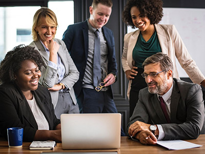 電動(dòng)叉車廠家