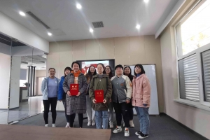 開啟新征程，迎接新未來——電動叉車廠家舉辦新員工轉正儀式