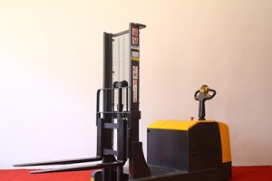 為什么要給電動叉車做保養?