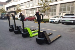 庫叉叉車:創新設計提升物流搬運效率