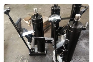 手動堆高車漏油?自己動手換油封!