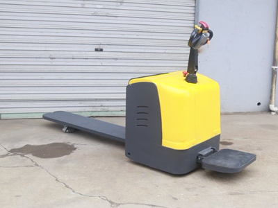 站駕式全電動搬運車