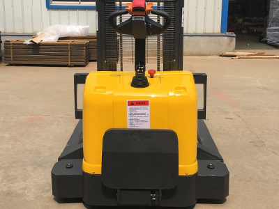 非標站駕式堆高車