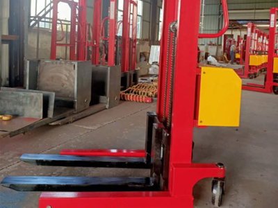 2026年怎樣挑選低成本半電動堆高車更合適？