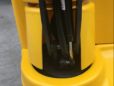 電動(dòng)堆垛車